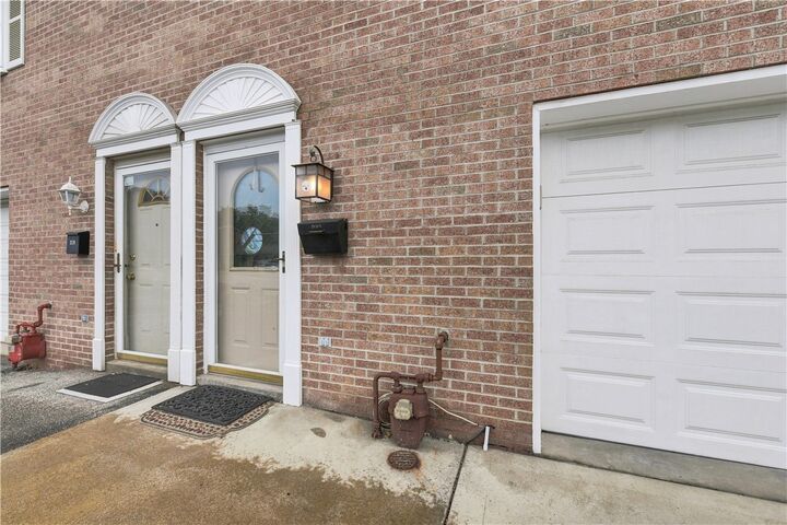 Property Photo: 331 Clavale Dr PA 15137