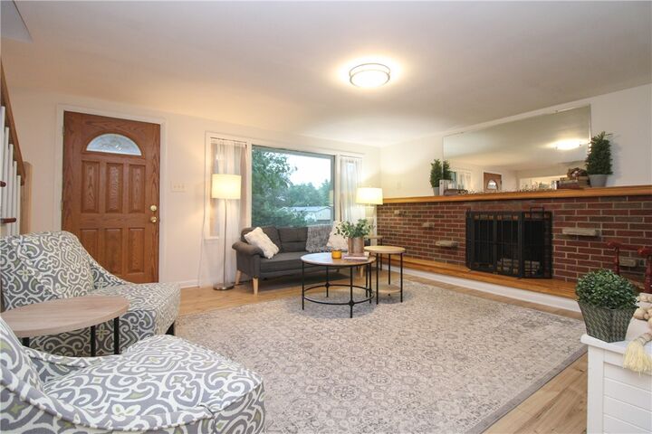 Property Photo: 124 Georgetown Rd PA 15010