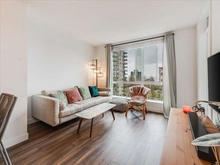 Property Photo: 108 E 8th Street 406 BC V7L 0H1