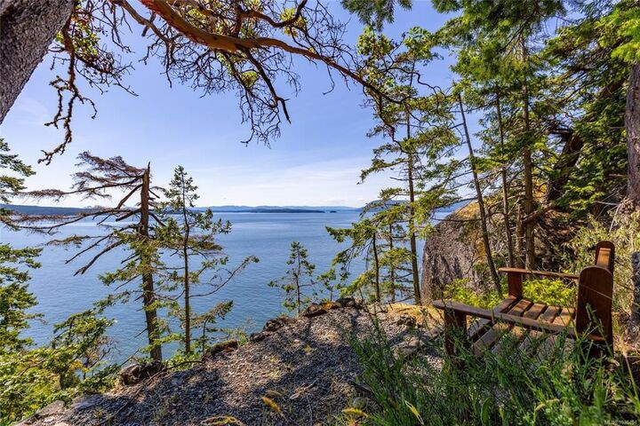 Property Photo: 3803 Cutlass Court BC V0N 2M2