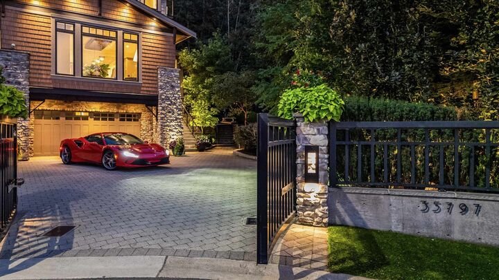 Property Photo: 35797 Ledgeview Drive BC V3G 2Z2