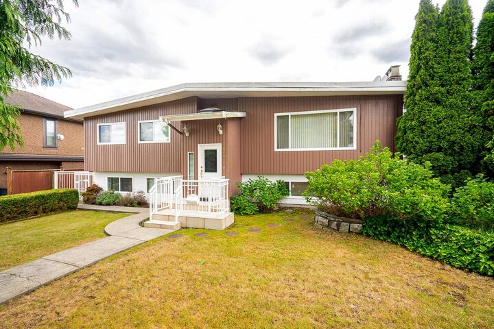 Property Photo: 6565 Sumas Drive BC V5B 2V1