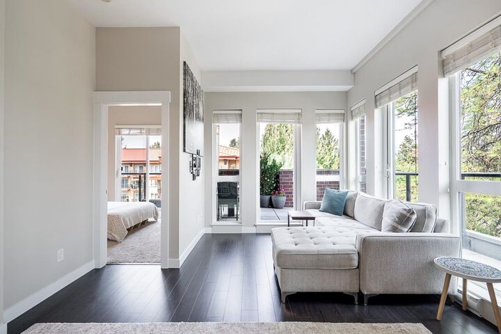 2214 Kelly Avenue 405 — photo 1