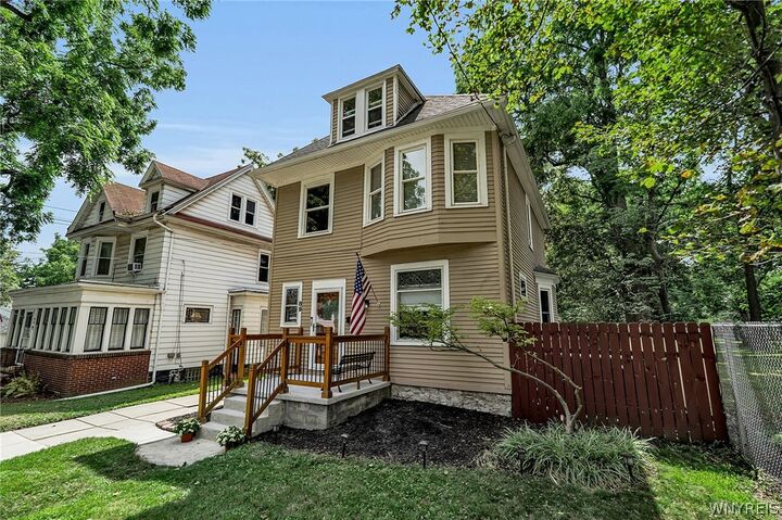 Property Photo:  89 Fields Avenue  NY 14210 