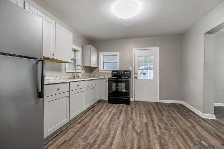 Property Photo:  226 Pin Oak  LA 70726 