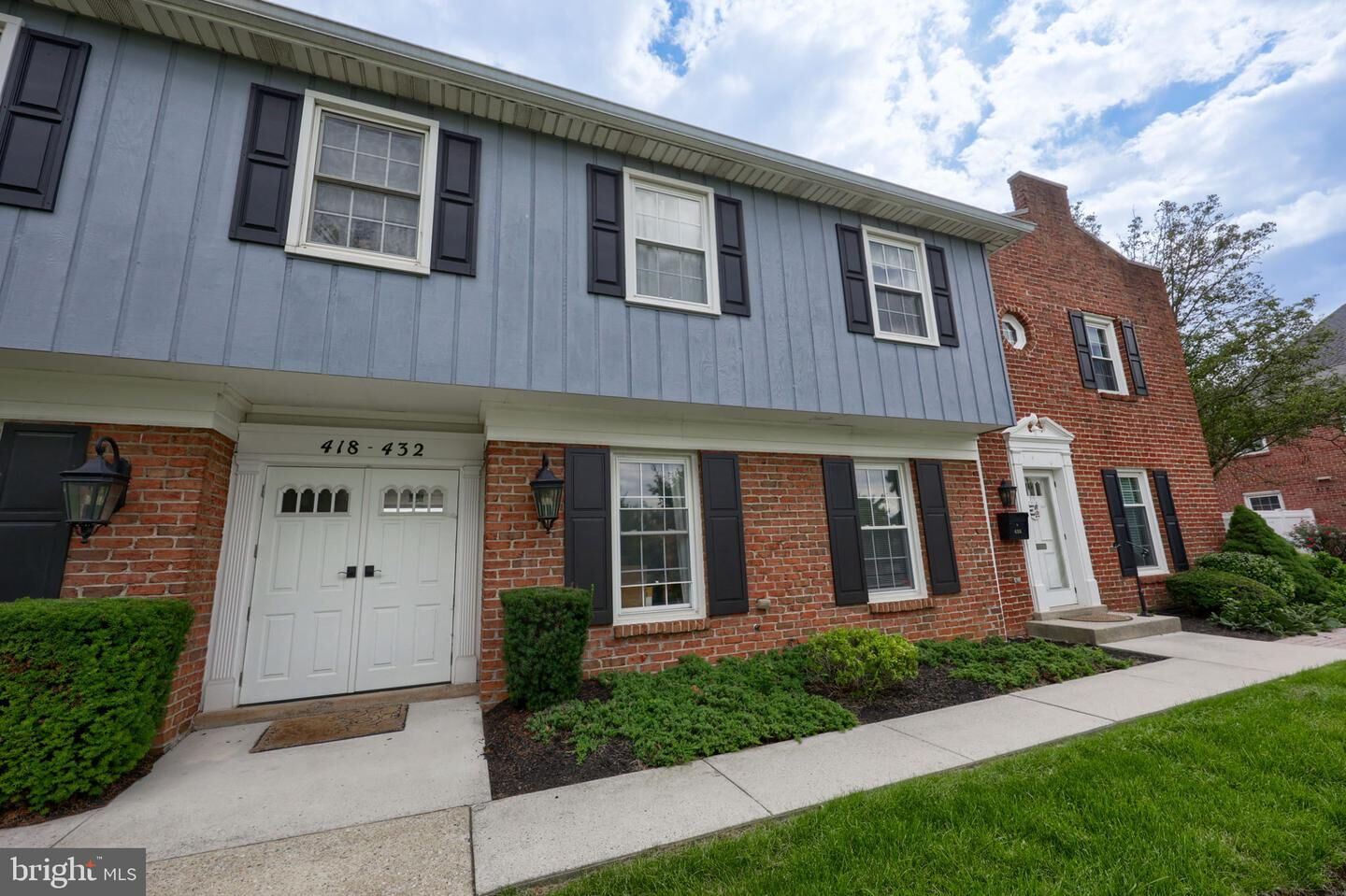 Property Photo:  430 W Chocolate Avenue  PA 17033 