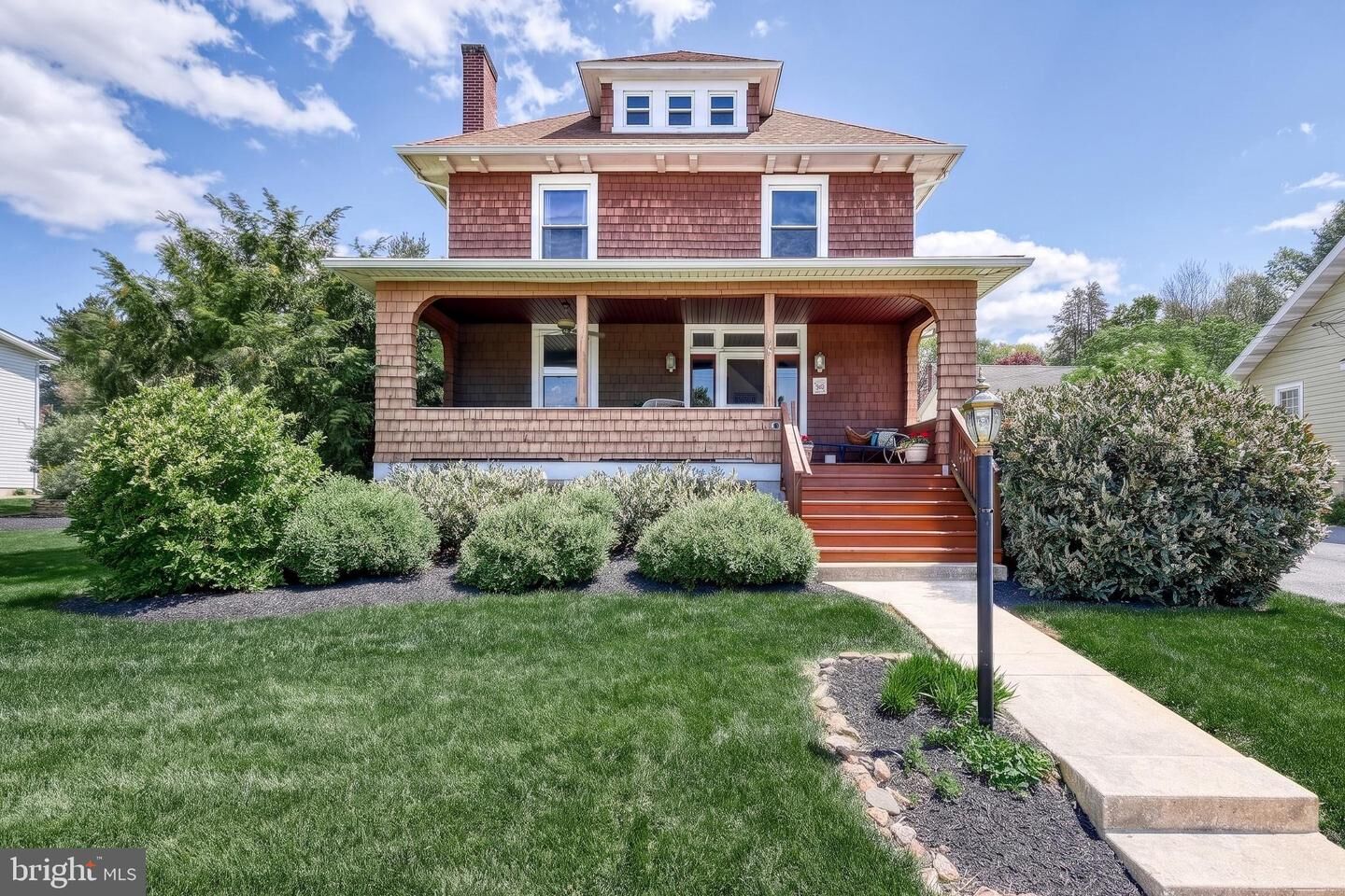 Property Photo:  19 S Constitution Avenue  PA 17349 
