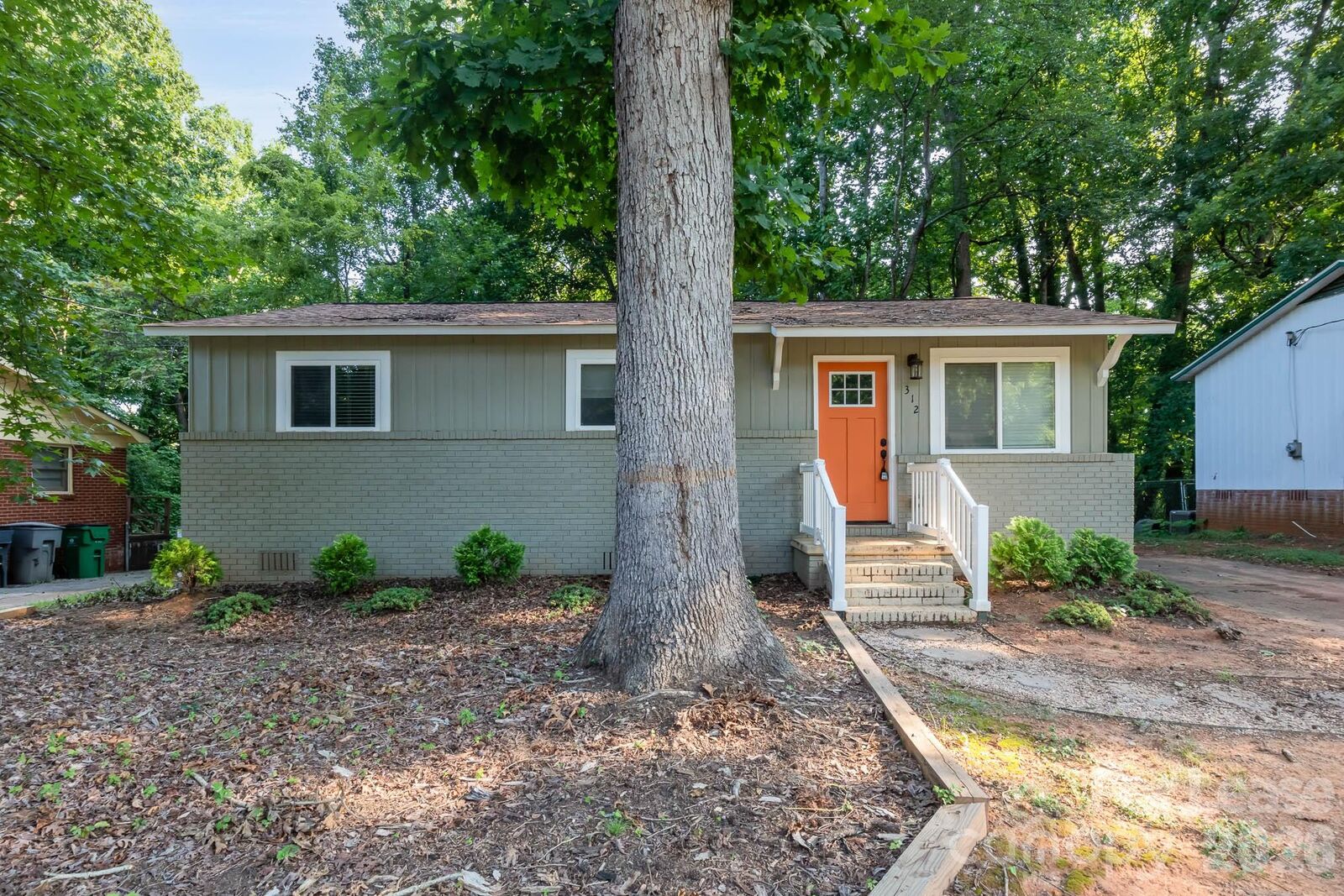 Property Photo:  312 Glenrock Drive  NC 28217 