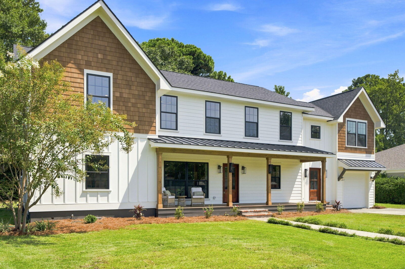 Property Photo: 22 Charlestowne Road SC 29407
