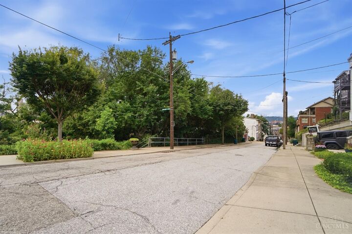 Property Photo:  333 Boal Street  OH 45202 