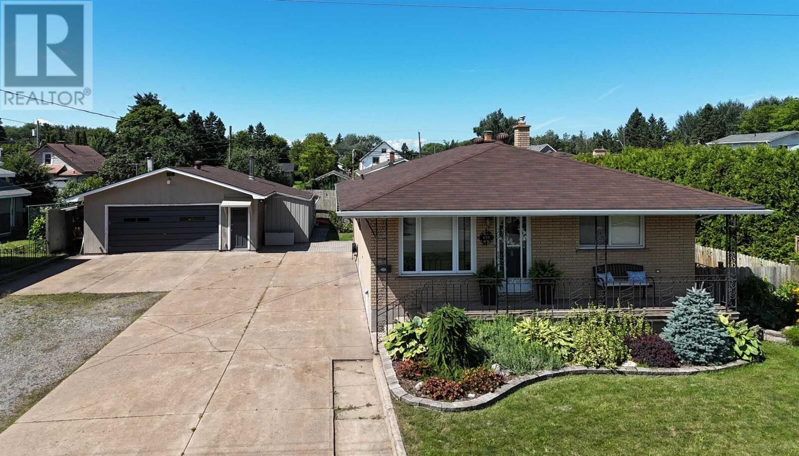 Property Photo:  159 McFadden Ave  ON P6C 4T3 