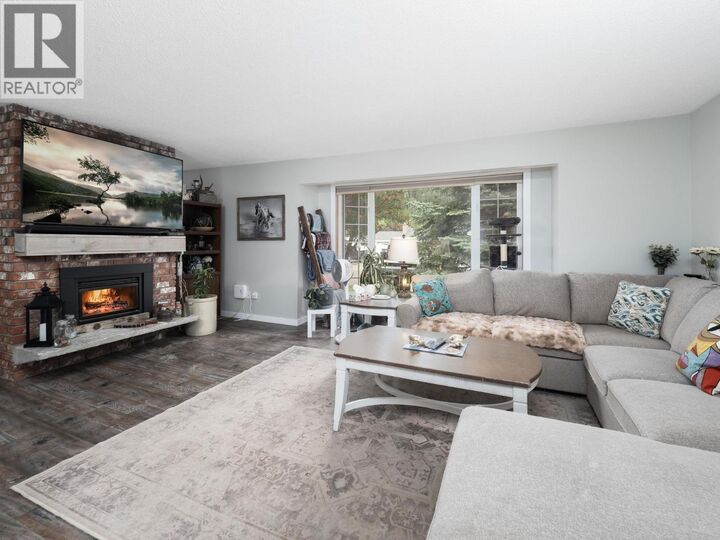 Property Photo: 2461 Churchill Road BC V2K 1E5