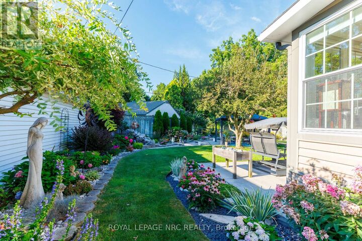 Property Photo: 7 Philpark Road ON L2N 4E4