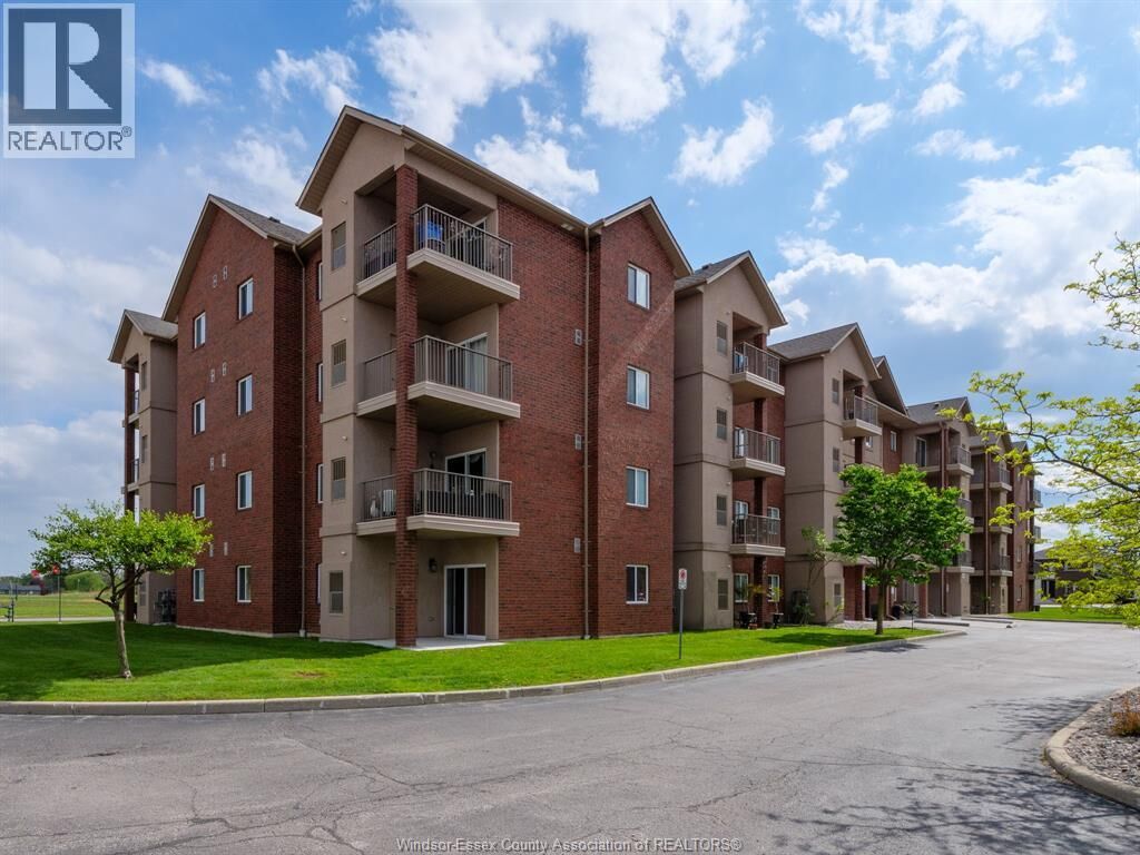 Property Photo:  2650 Sandwich West Parkway 406  ON N9H 0A7 