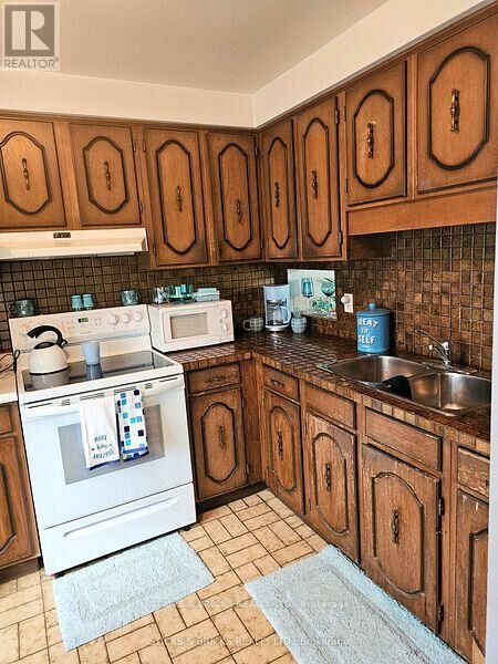Property Photo:  5815 Swayze Drive 1  ON L2J 3W3 