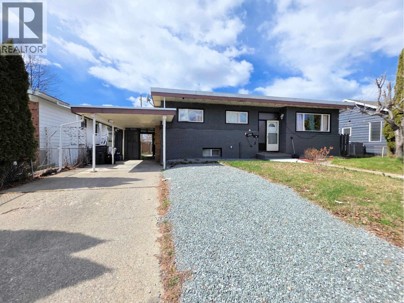 Property Photo:  1753 Kenwood Street  BC V2L 1S4 