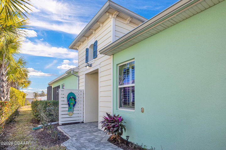 Property Photo: 584 Landshark Boulevard FL 32124