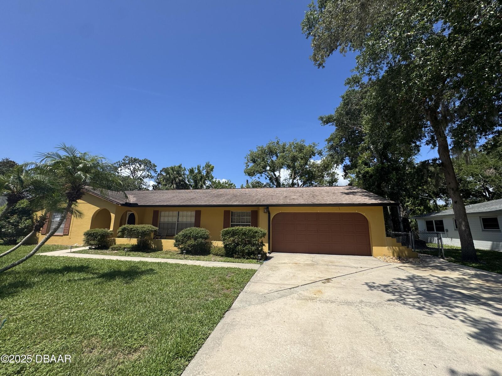 Property Photo:  730 Lindenwood Circle E  FL 32174 
