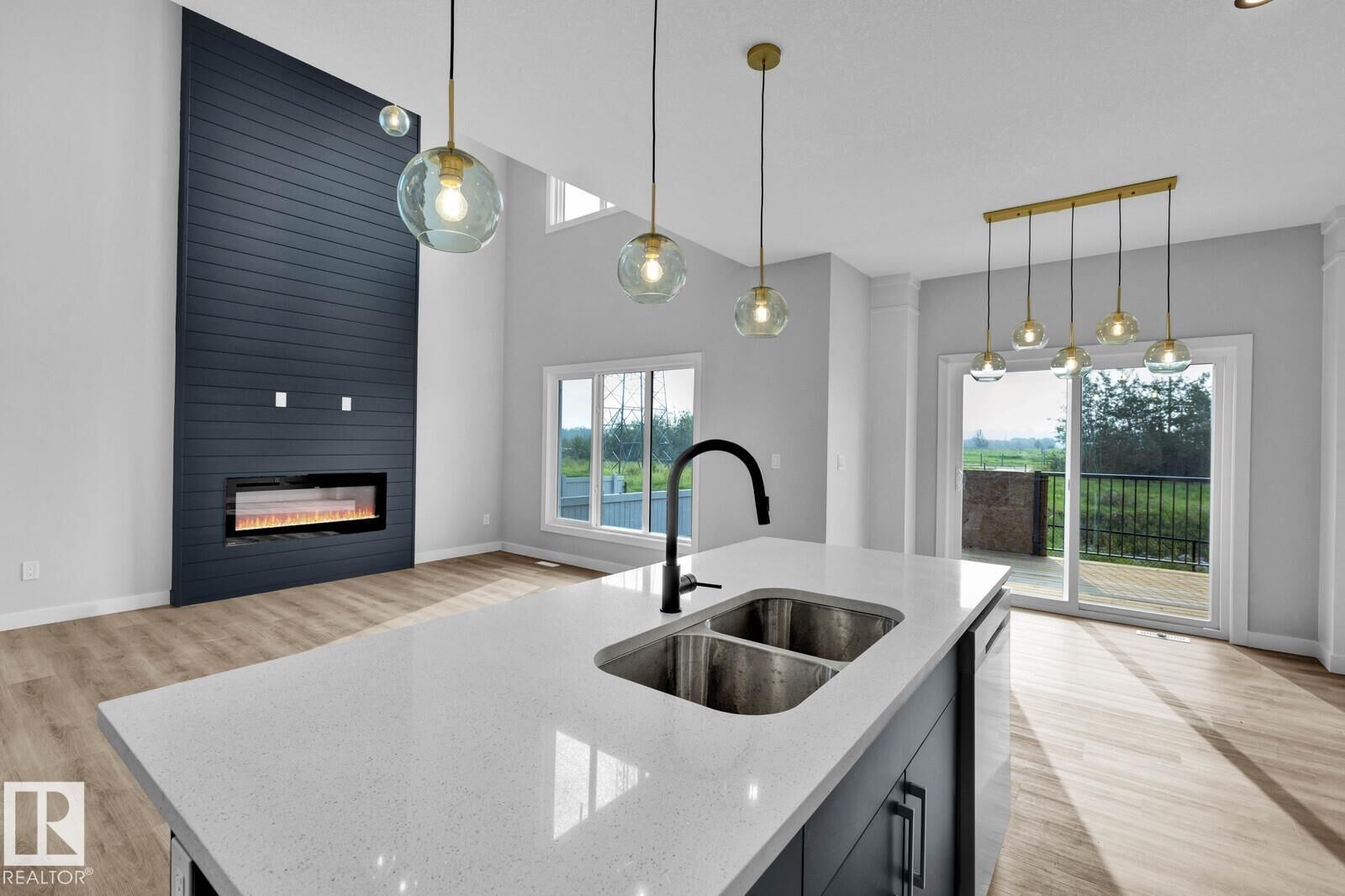 Property Photo:  2 Wiltree Terrace  AB T8L 0X5 