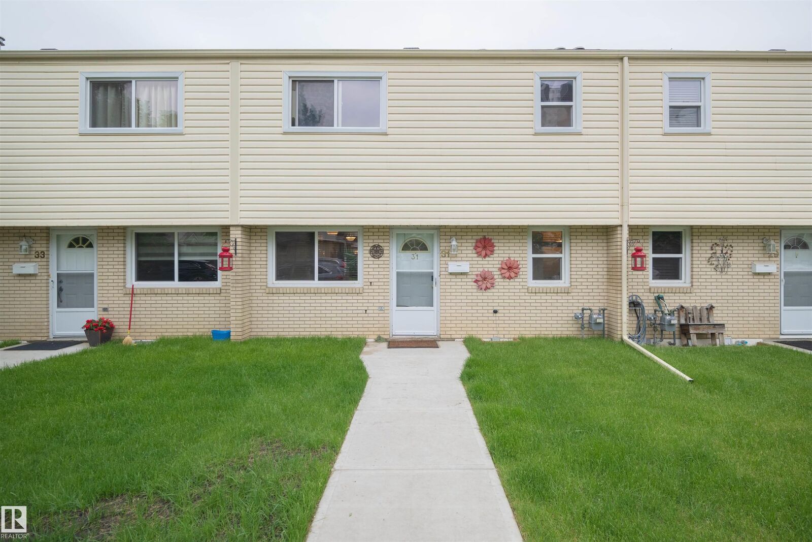 Property Photo: 31 Royal Road NW AB T6J 2E7
