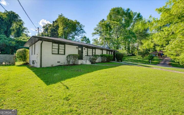 Property Photo: 3305 Flowers Drive GA 30337