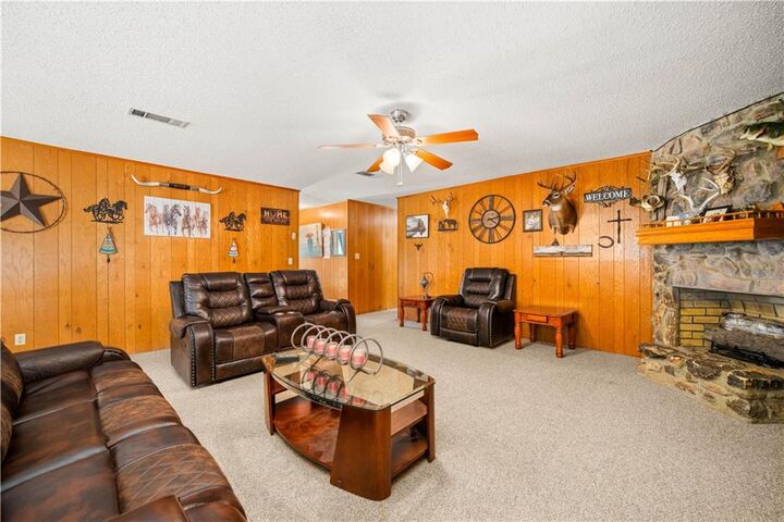 Property Photo: 1050 Highway 3170 LA 71302