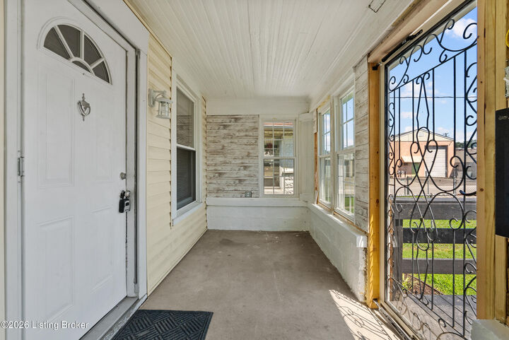 Property Photo: 3514 Woodruff Ave KY 40215