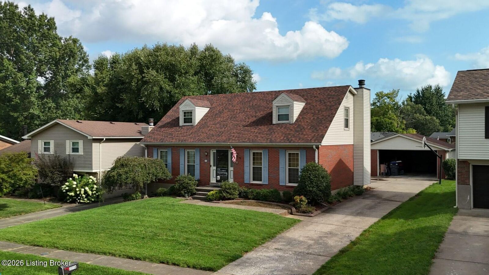 Property Photo:  2214 Alice Kay Dr  KY 40214 