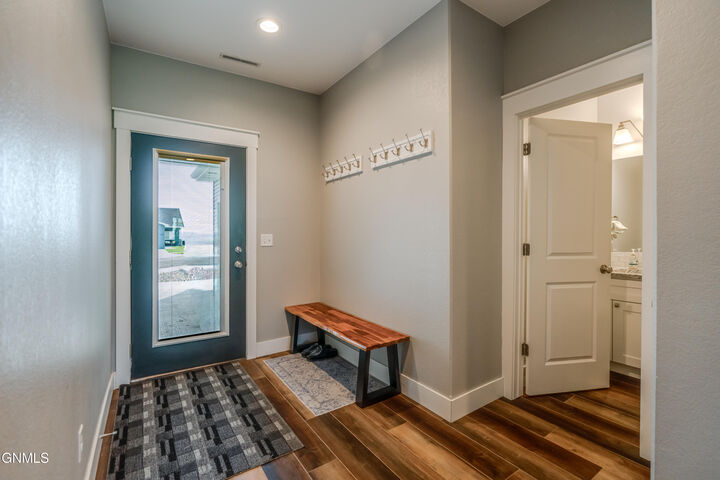 Property Photo:  2501 7th Avenue NW  ND 58554 