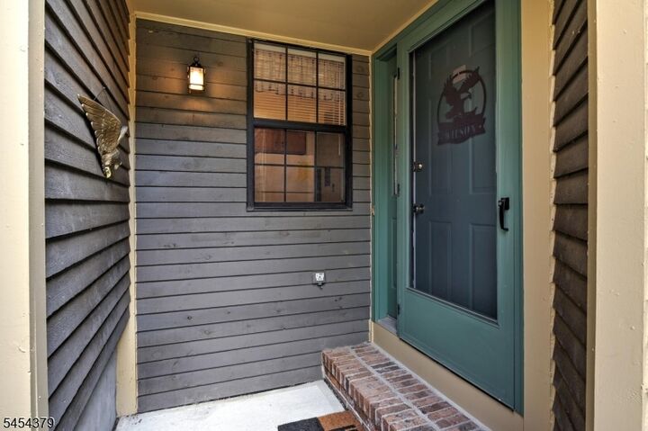 Property Photo:  20 Quincy Ln E  NJ 07480 