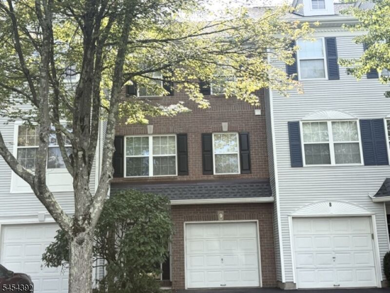 Property Photo:  9 Knox Ct  NJ 07920 