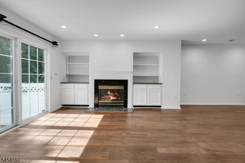 Property Photo:  9 Knox Ct  NJ 07920 
