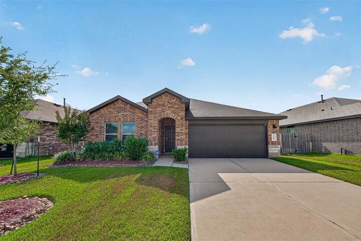 Property Photo: 16107 Jordan Meadow Way TX 77447