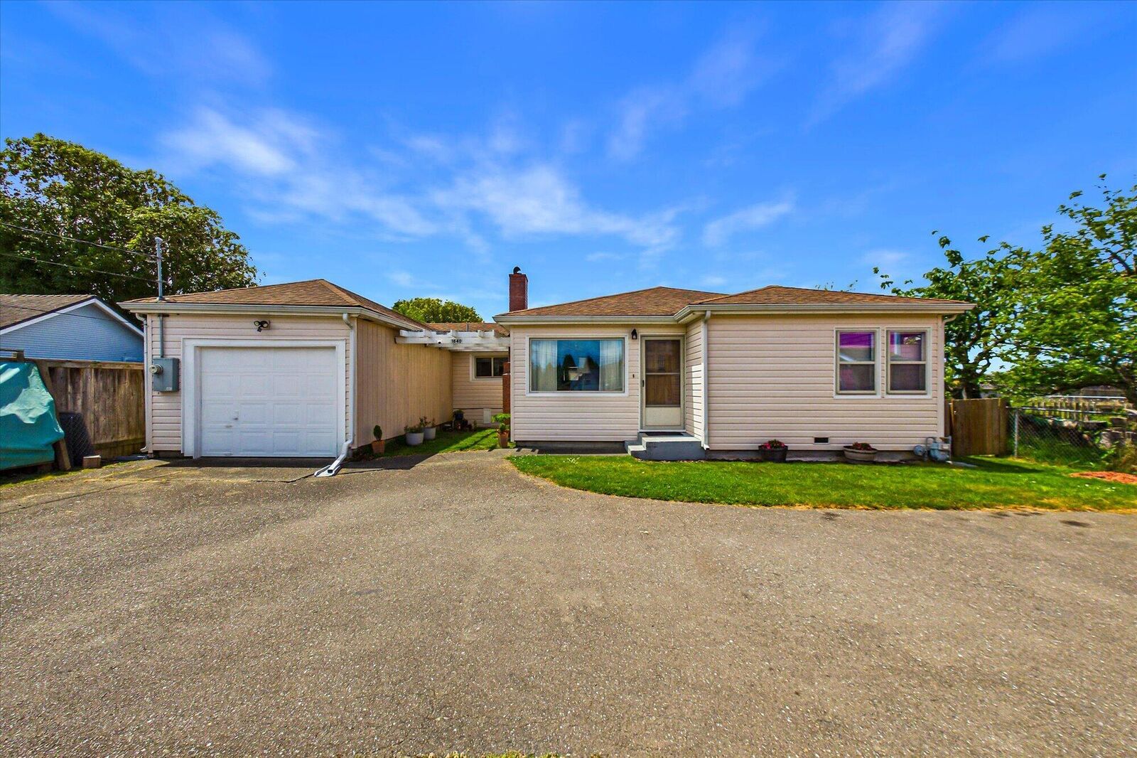 Property Photo: 1840 Quaker Street CA 95501
