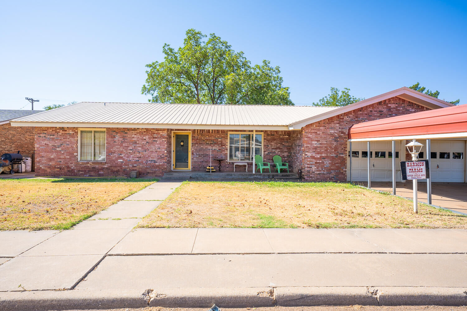 Property Photo: 710 W 6th Street TX 79329