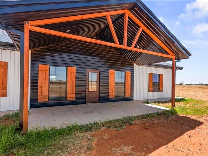 Property Photo:  1706 Fox Lane Road  TX 79316 