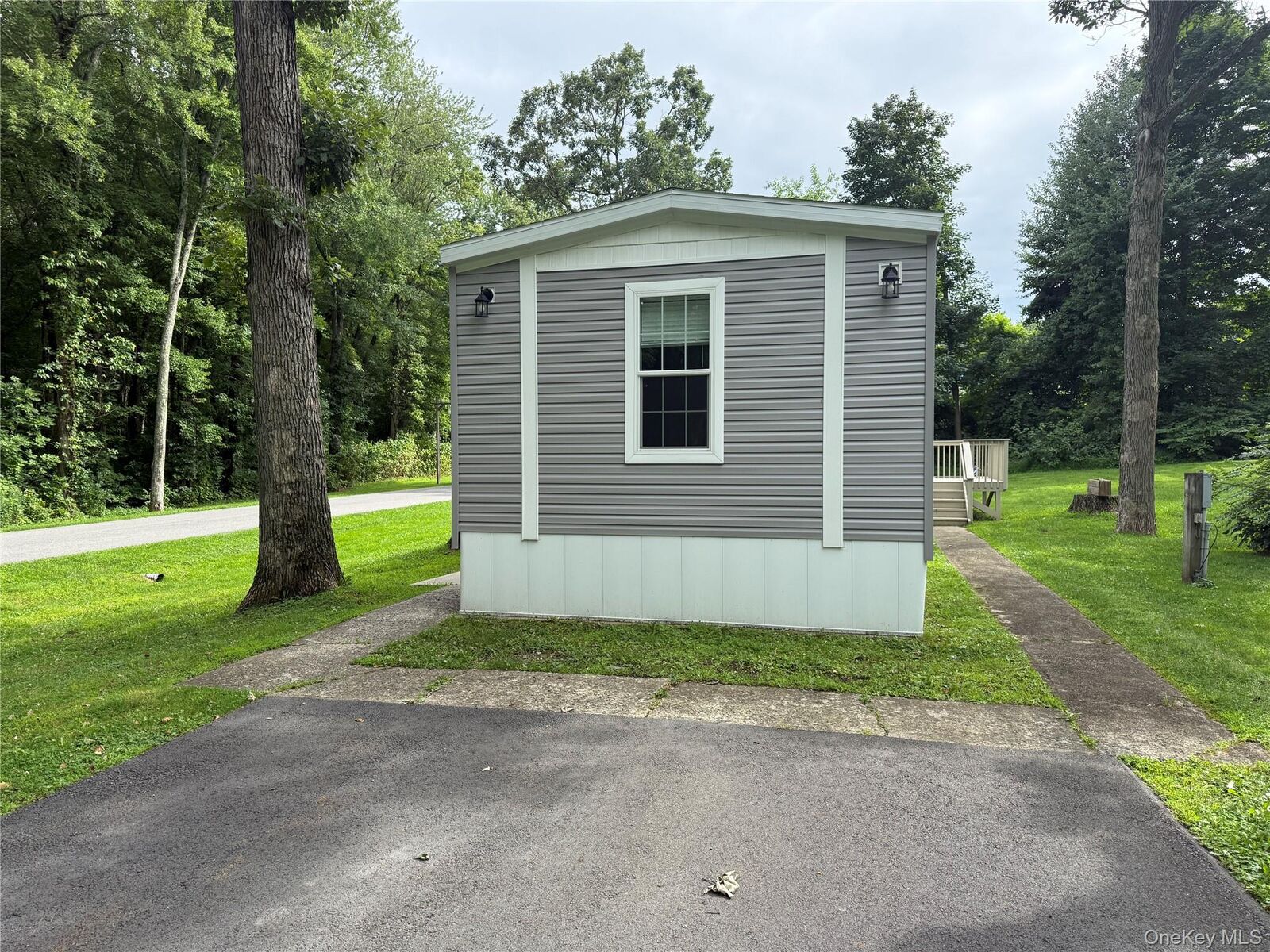 Property Photo:  127 Woodcrest Drive  NY 12548 