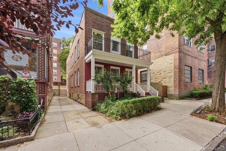 Property Photo:  3633 Greystone Avenue  NY 10463 