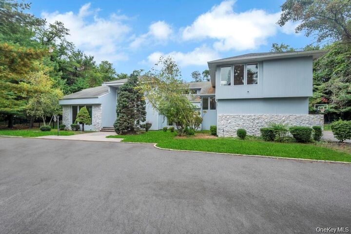 Property Photo:  25 Wildwood Drive  NY 11791 