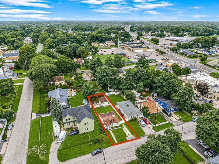Property Photo: 86 Woodycrest Drive NY 11738