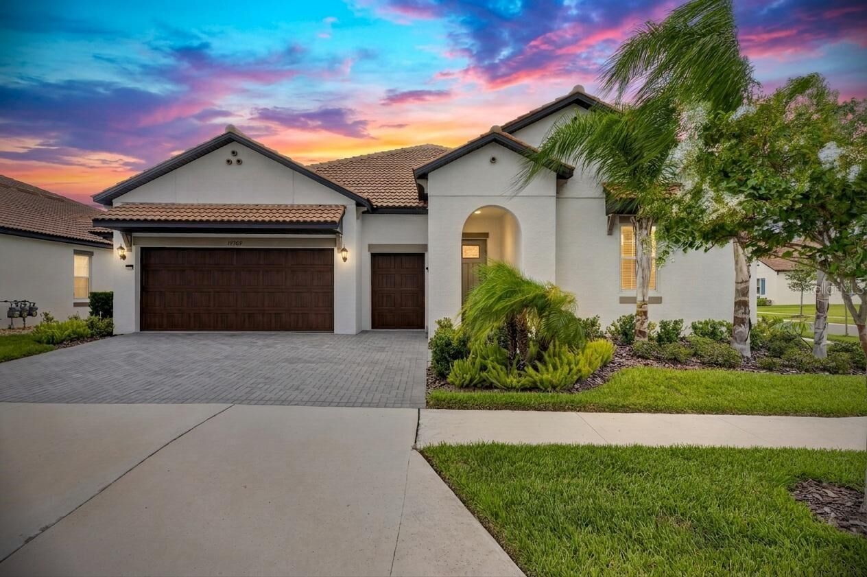 Property Photo: 17509 Holly Well Avenue FL 33598