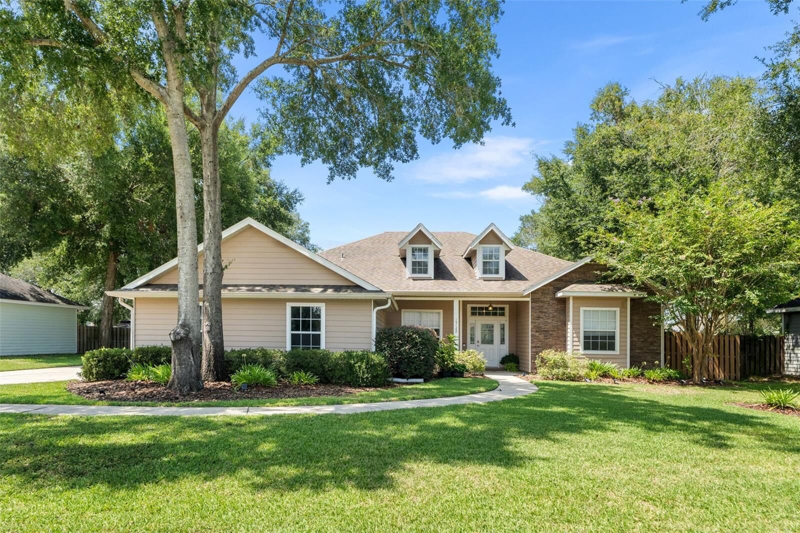 Property Photo: 15122 NW 149th Road FL 32615