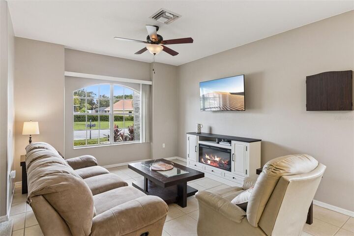 Property Photo:  1742 Altavista Circle Circle  FL 33810 