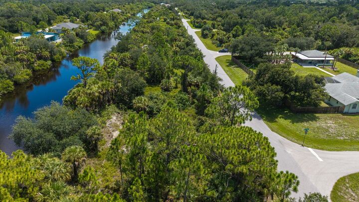 Property Photo: 14312 Mc Clellan Avenue FL 33953