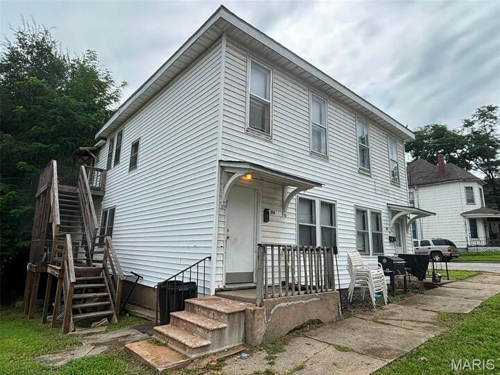 Property Photo: 219-221 N 7th Street MO 63401