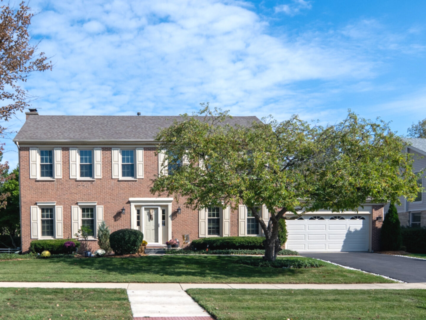 Property Photo: 1351 Callen Lane IL 60016