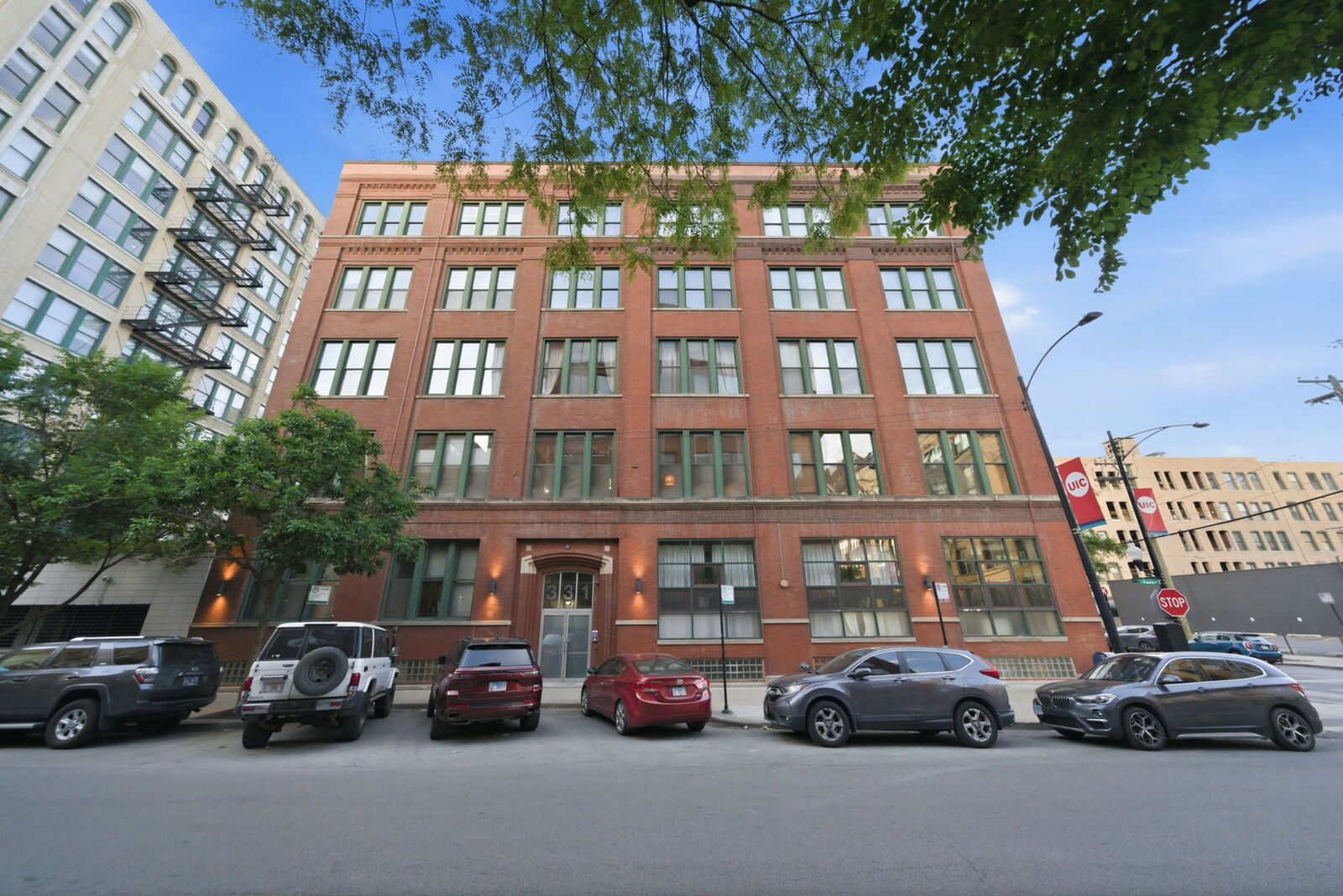 Property Photo: 331 S Peoria Street 107 IL 60607