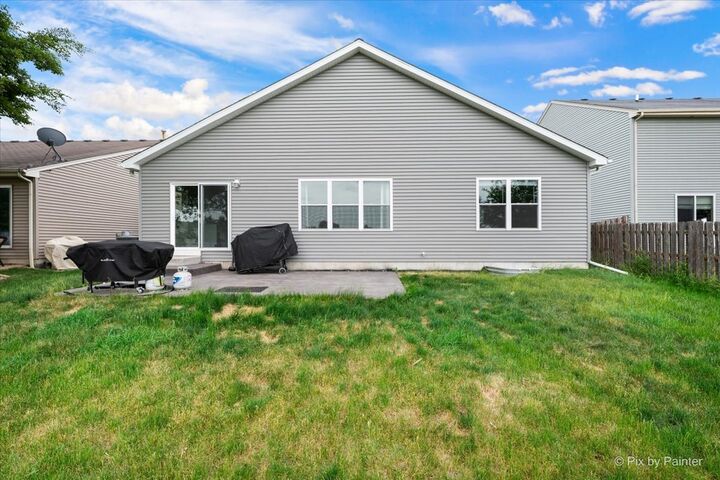 Property Photo:  288 N Charles Street  IL 60112 
