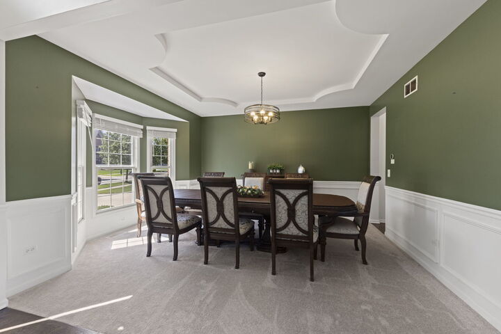Property Photo: 27107 Thornwood Boulevard IL 60585