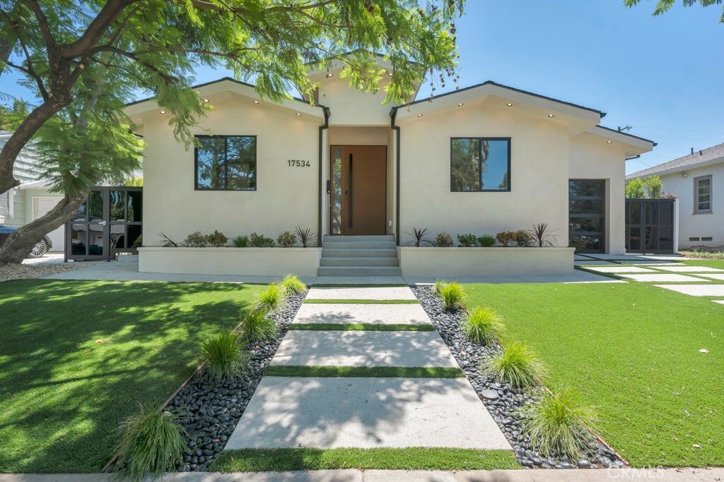 Property Photo:  17534 Collins  CA 91316 